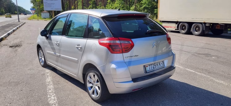 Citroën C4 Picasso (4)