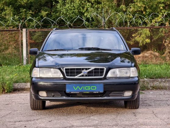 Volvo V70 (2)
