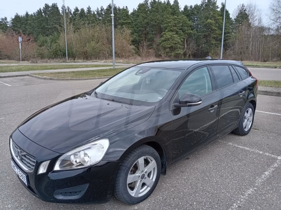 Volvo V60 (1)