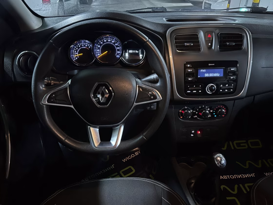 Renault Sandero (12)