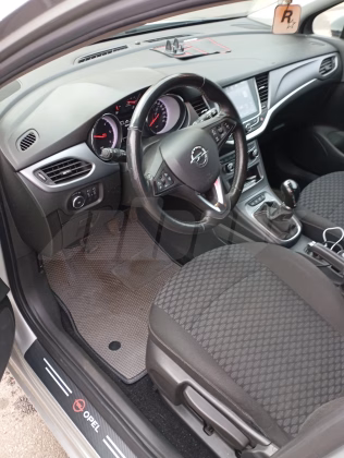 Opel Astra (4)