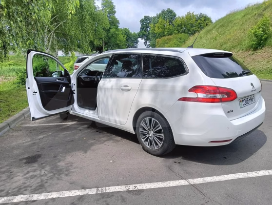 Peugeot 308 (9)