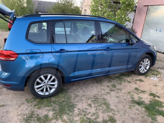 Volkswagen Touran (3)