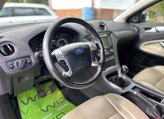 Ford Mondeo (8)