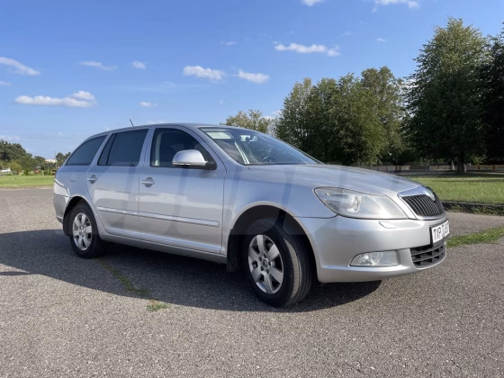 Skoda Octavia (2)