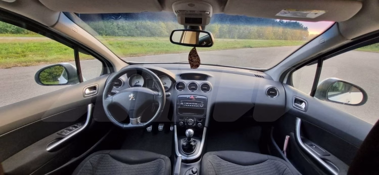 Peugeot 308 (8)