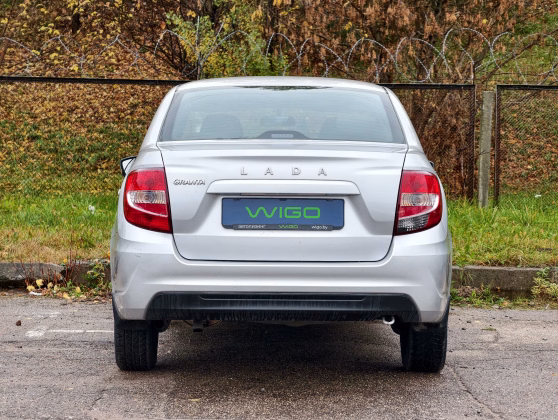Lada Granta (5)