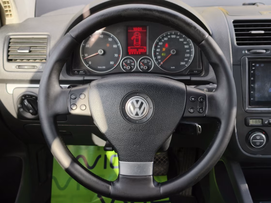 Volkswagen Jetta (15)
