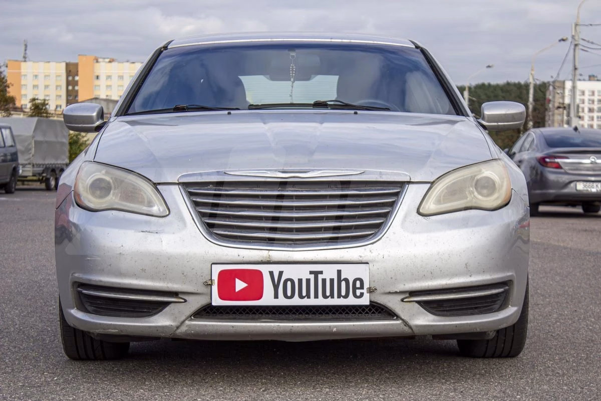 Chrysler 200