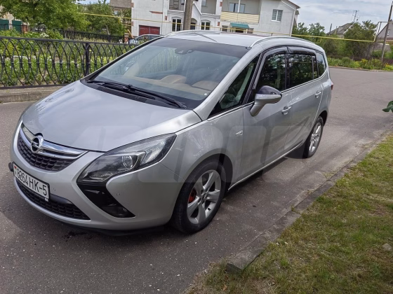 Opel Zafira (5)