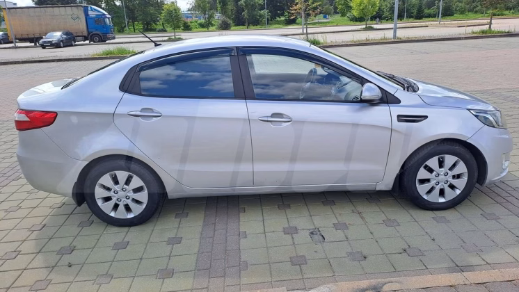 Kia Rio (3)