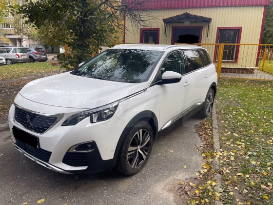 Peugeot 5008 (1)
