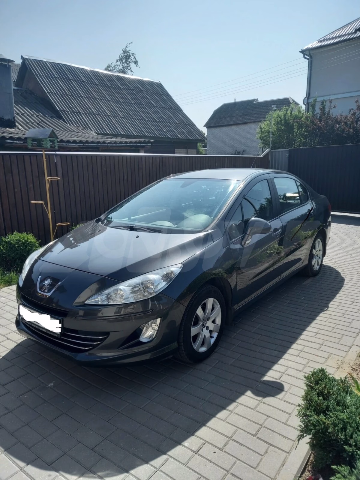 Peugeot 408