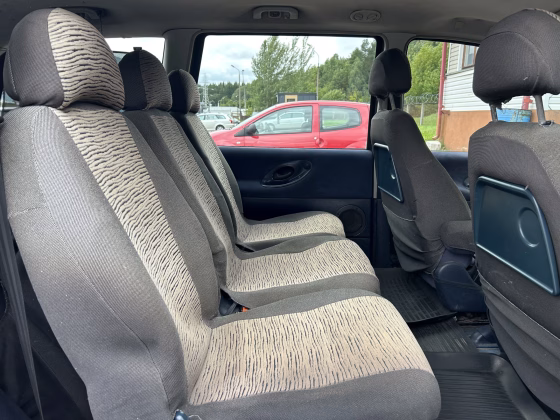 Volkswagen Sharan (11)
