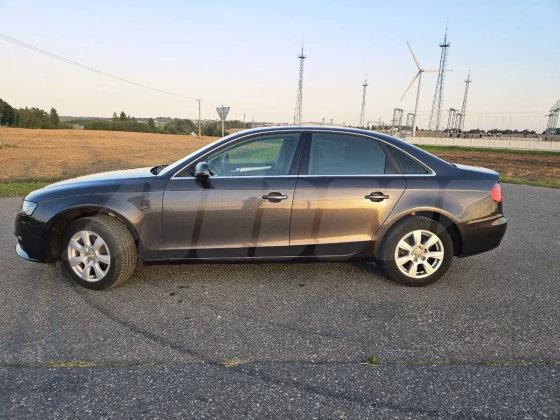Audi A4 (1)