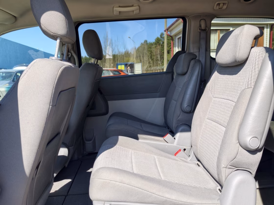 Chrysler TOWN & COUNTRY (10)