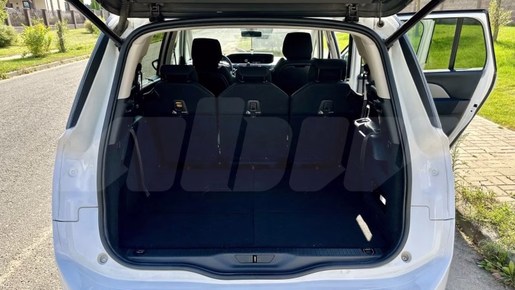 Citroën Grand C4 Picasso / SpaceTourer (10)
