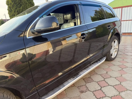 Audi Q7 (4)