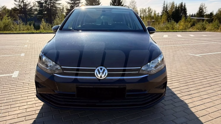 Volkswagen Golf Sportsvan (4)