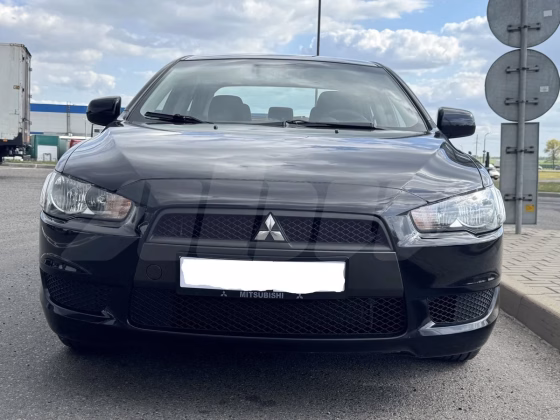 Mitsubishi Lancer (2)