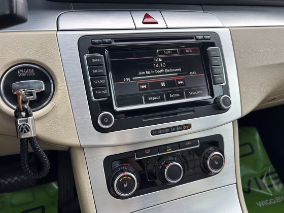 Volkswagen Passat CC (15)
