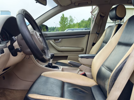 Audi A4 (9)