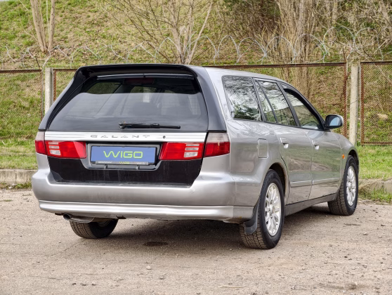 Mitsubishi Galant (6)