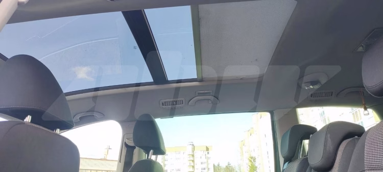 Volkswagen Sharan (11)