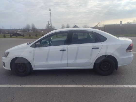 Volkswagen Polo (3)