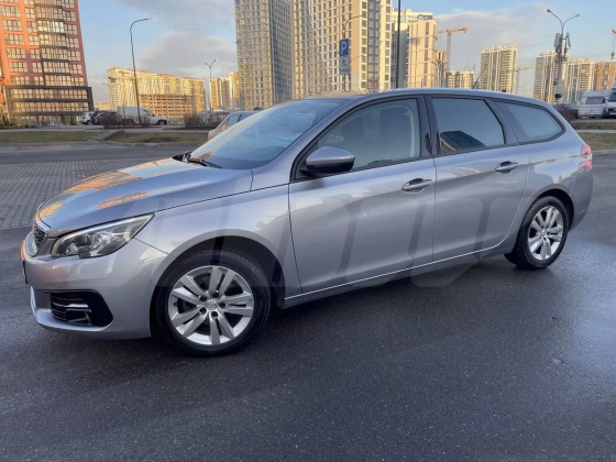 Peugeot 308 (2)