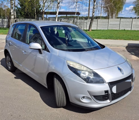 Renault Scenic (4)
