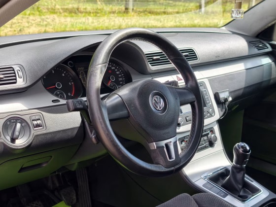 Volkswagen Passat (8)