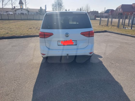 Volkswagen Touran (1)