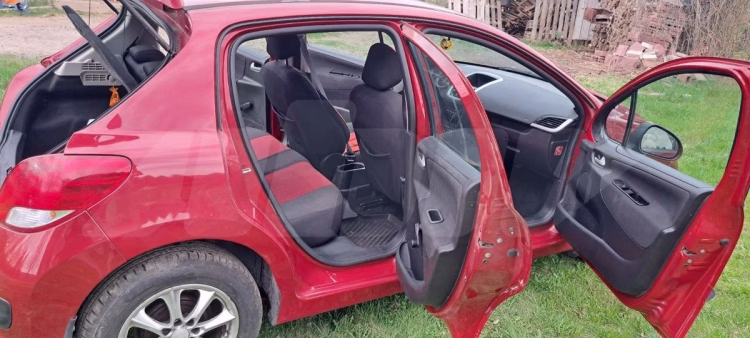 Peugeot 207 (7)