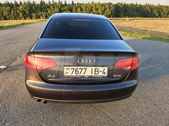 Audi A4 (7)