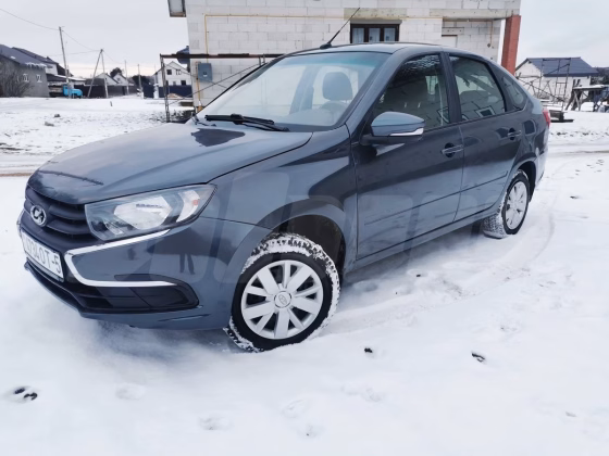Lada Granta (4)