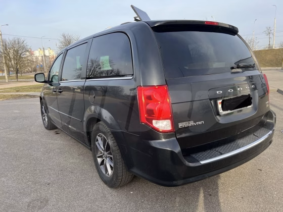 Dodge Caravan (1)