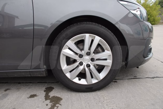 Peugeot 308 (4)