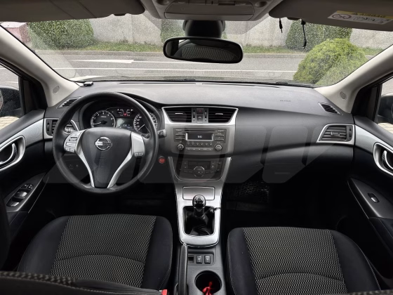 Nissan Tiida (13)