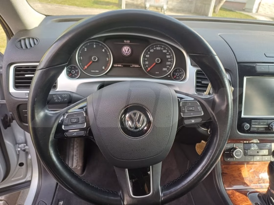 Volkswagen Touareg (9)