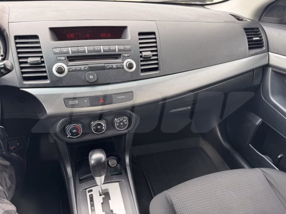 Mitsubishi Lancer (30)