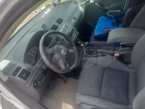 Volkswagen Touran (2)