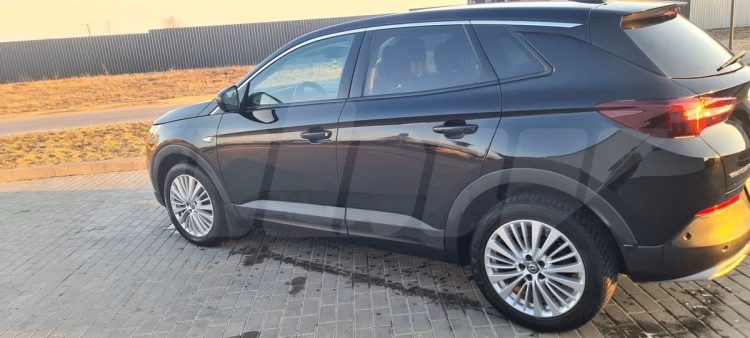 Opel Grandland X (4)