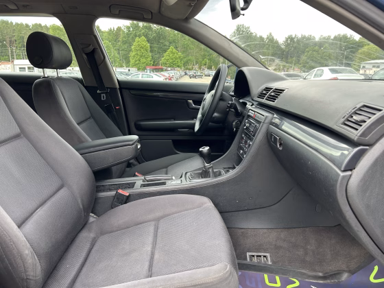 Audi A4 (12)