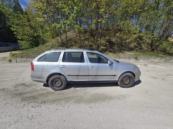 Skoda Octavia (1)