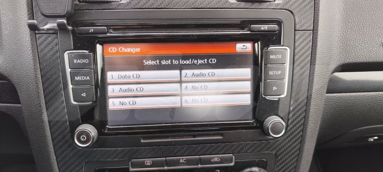 Volkswagen Jetta (7)