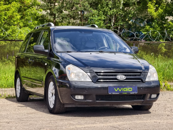 Kia Carnival (1)