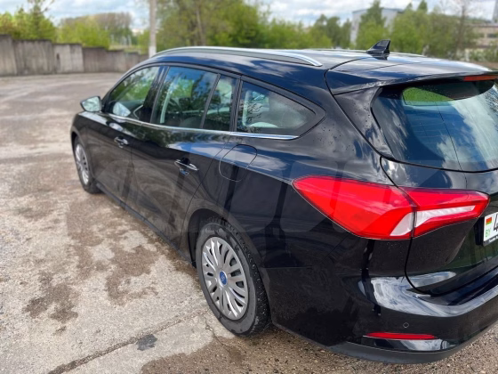 Ford Focus (2)