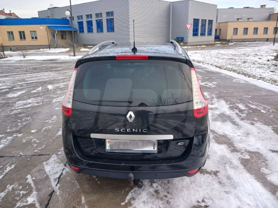 Renault Scenic (5)