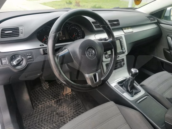 Volkswagen Passat CC (3)